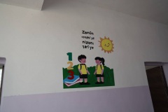 Neue Wandbilder in den Gängen