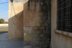 Der Eingangsbereich der Karasor-Schule vor der Renovierung