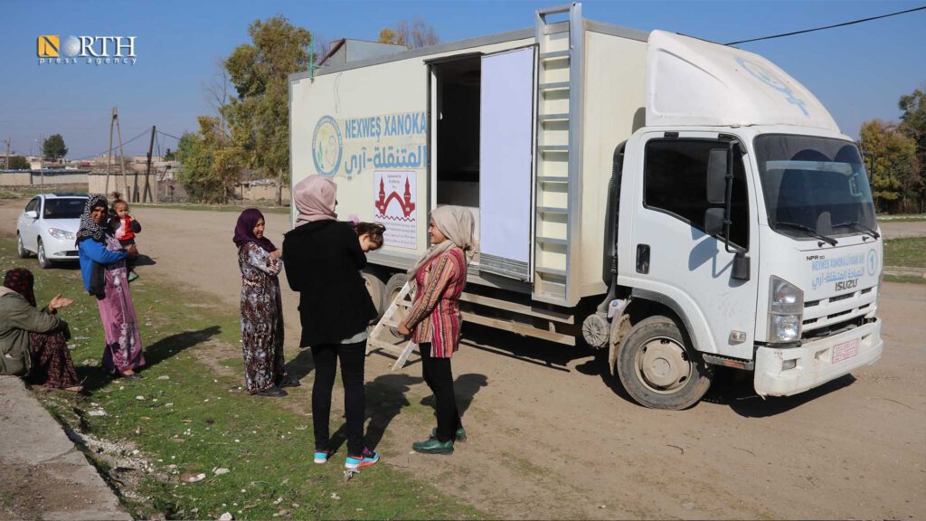 Die Mobile Klinik in Aktion (© North Press Agency)
