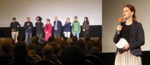 Rechts: Die Protagonisten des Films nach der Premiere / Links: Hannah Lupper, die Vorsitzende des Friedrichshain-Kreuzberger Kulturausschusses bei ihrem Grußwort